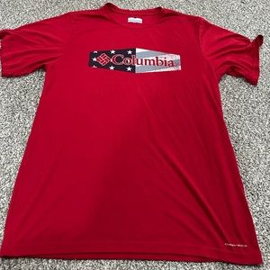 Columbia T-shirt